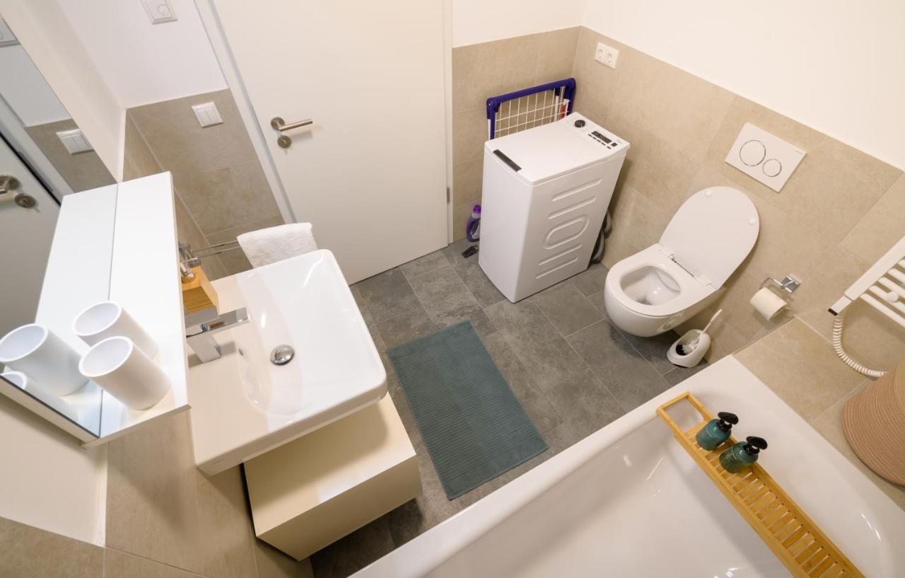 Orangehome: Waldlichtung - Zentral Zwischen Therme Und Stadtmitte Bad Aibling Exterior photo